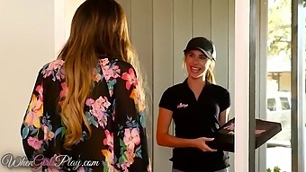 熟女とティーンのセックス:アーニャ・ジャクリンの娘との官能的な出会い