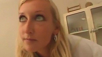 Holandská Fantázia Sa Naplní S Nemeckým A Drsným Sexom