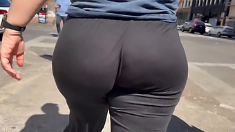 Bubble Butt And Wedgie In Candid City Streets