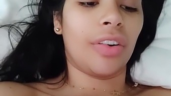 ช่องคลอดที่กระตุ้นและเปียกชุ่มของ Sheila Ortega