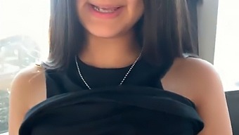 Η Eliza Ibarra Επιδεικνύει Τις Μεγάλες Της Ικανότητες Στο Πέος Σε Ένα Ισπανικό Βίντεο Techno Slut